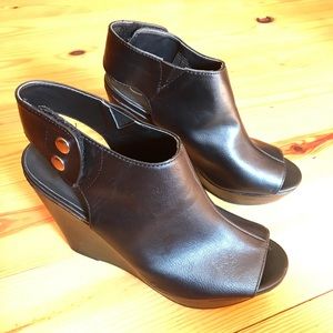 Candie’s Black Chunky Wedge Heel, EUC, 9